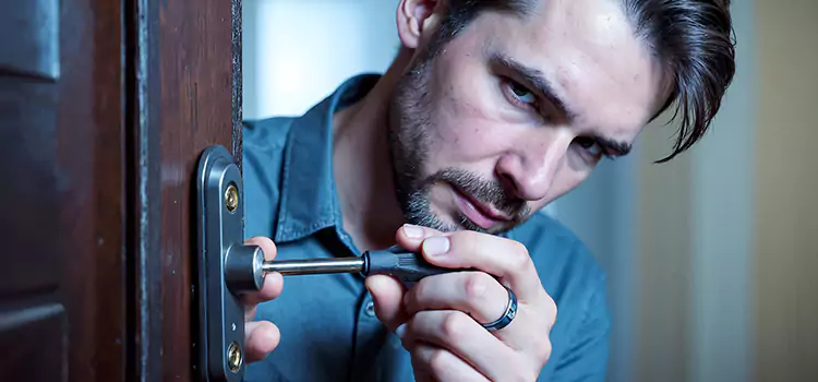 Eviction Locksmith Wallingford Center